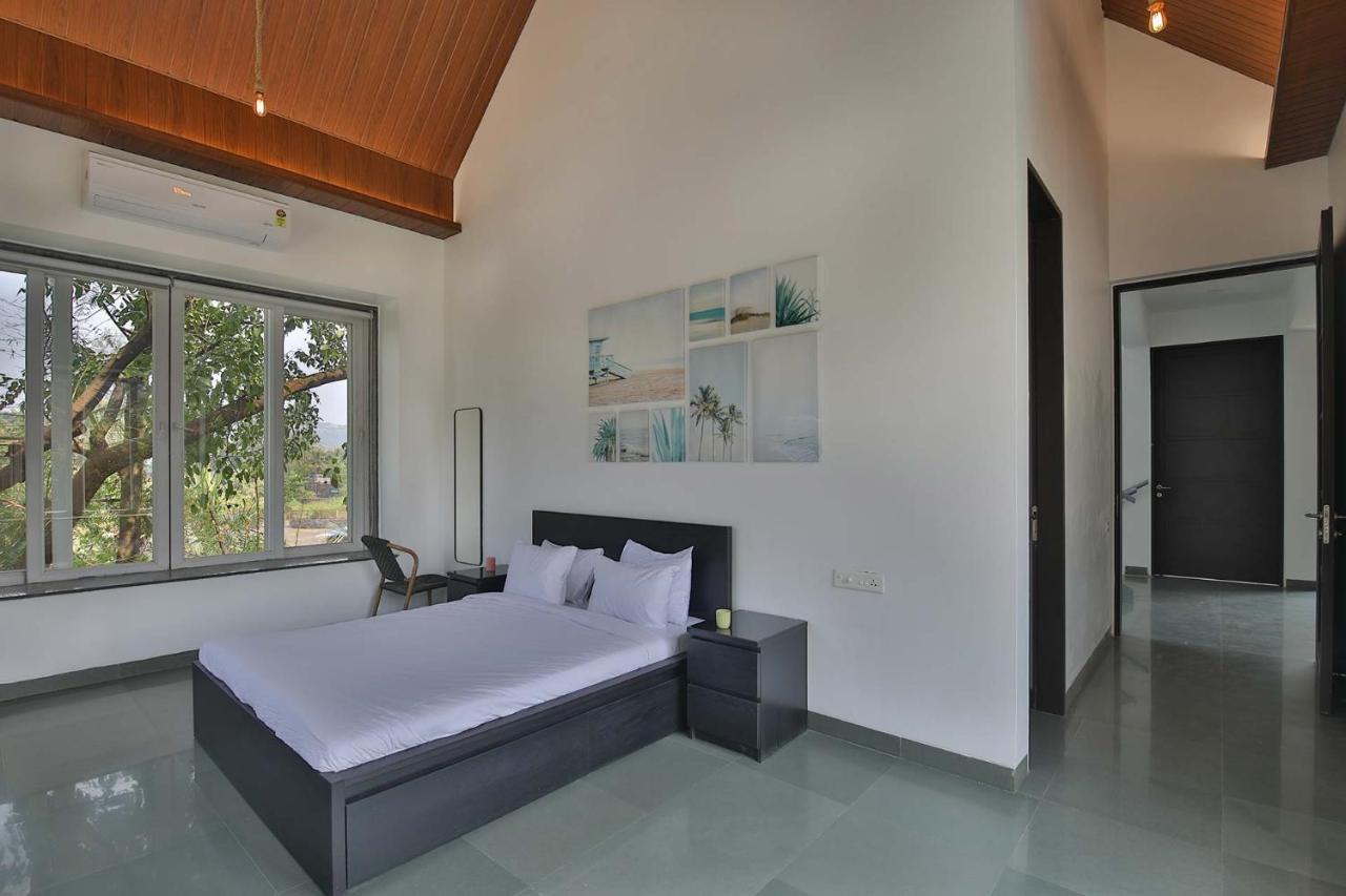 Twilight Grove: Stayvista Villa with Pool and Home Theatre Karjat Exterior photo