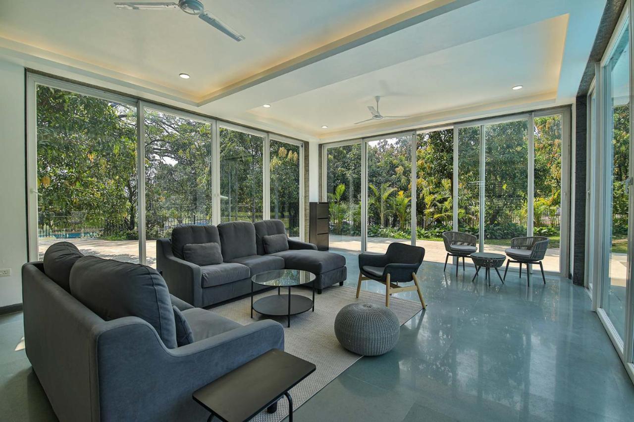 Twilight Grove: Stayvista Villa with Pool and Home Theatre Karjat Exterior photo